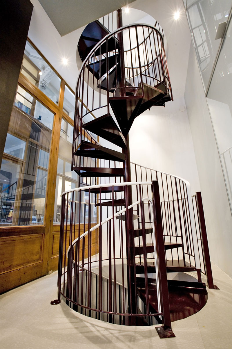 escalier helicoidal deux niveaux