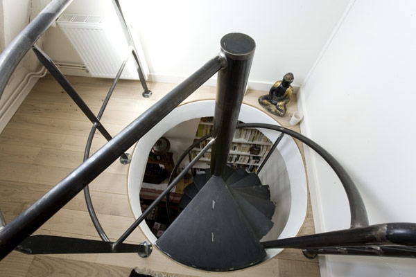 escalier en colimacon surface au sol