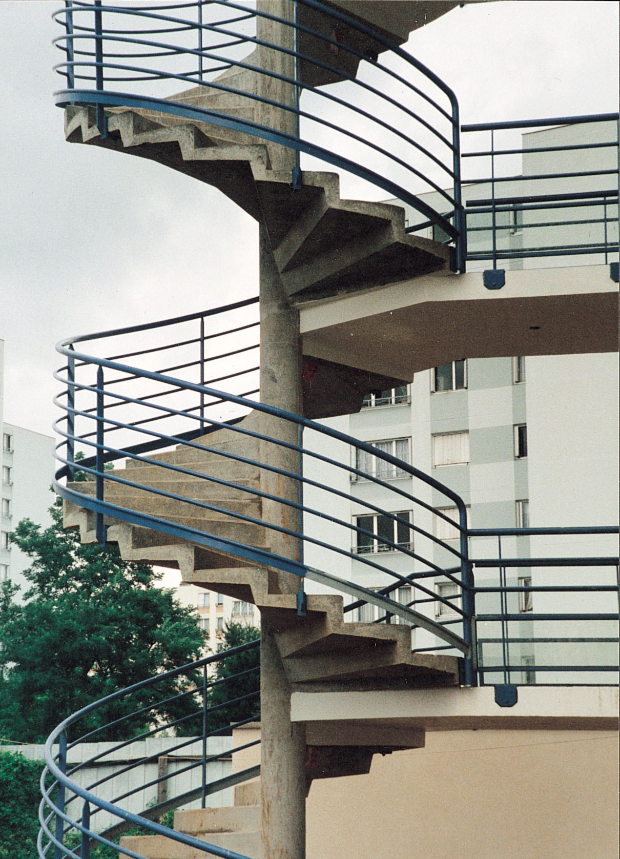 escalier exterieur helicoidal beton