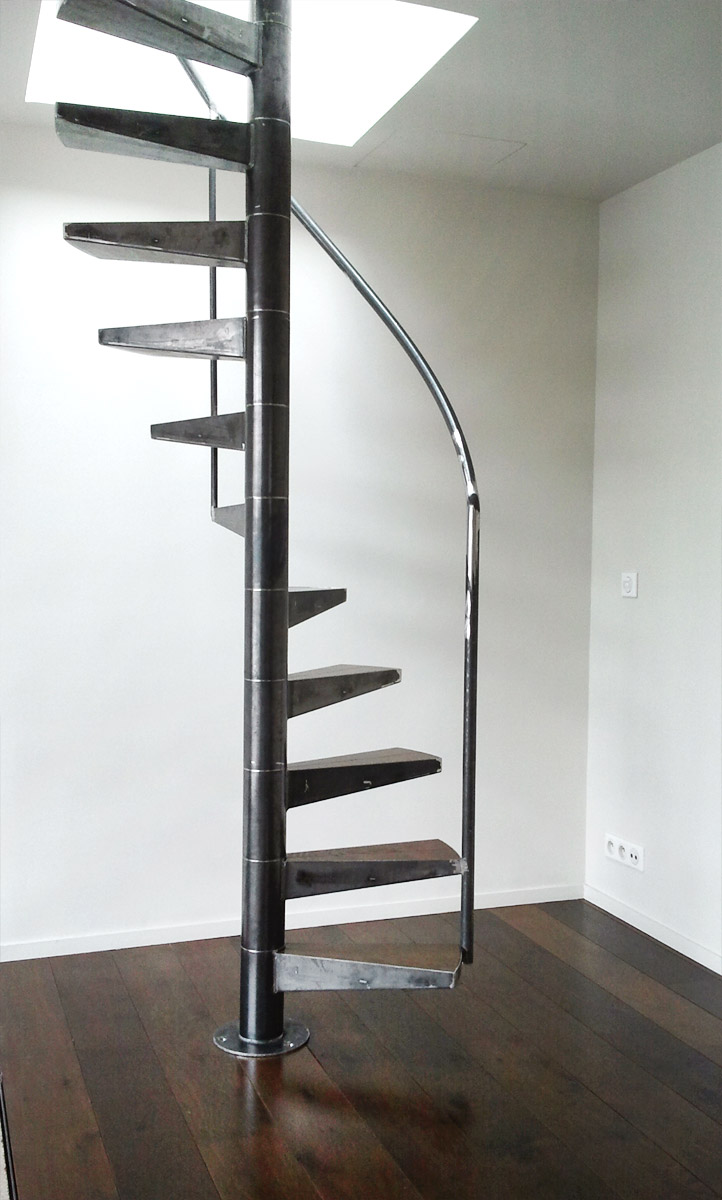 escalier helicoidal petit espace